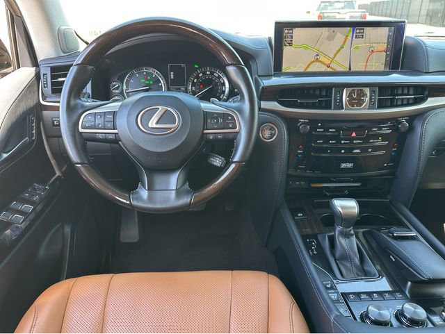 Used 2021 Lexus LX 570 4WD w/ Luxury Package image 38