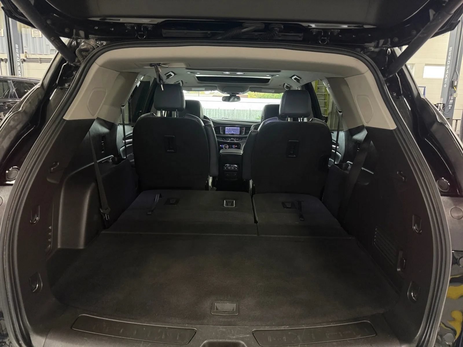 Used 2021 Buick Enclave Essence w/ Sound and Sites Package AWD/4WD image 20