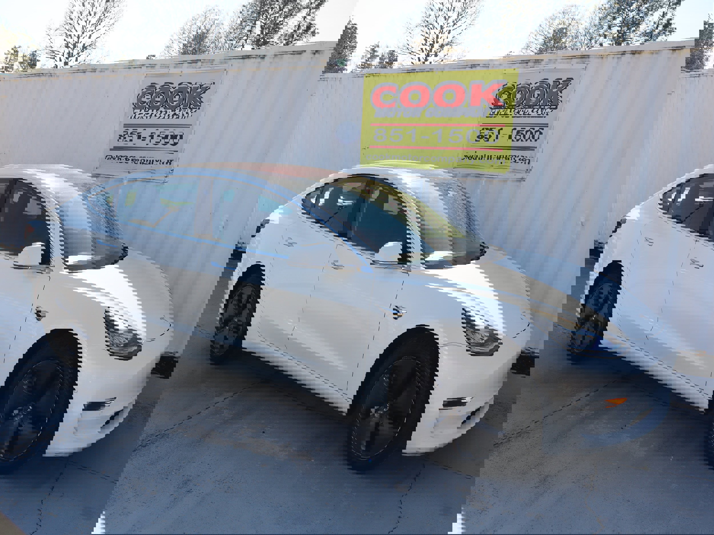 Used 2018 Tesla Model 3 Mid Range image 2