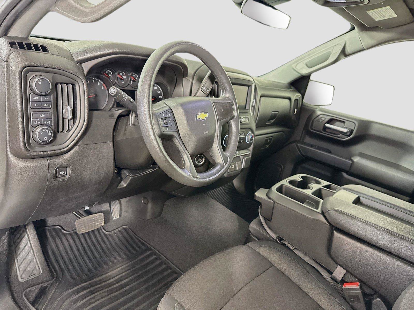 Used 2024 Chevrolet Silverado 1500 Custom AWD/4WD image 3