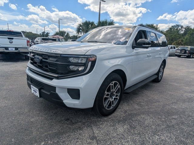 Used 2025 Ford Expedition Max Active AWD/4WD image 9