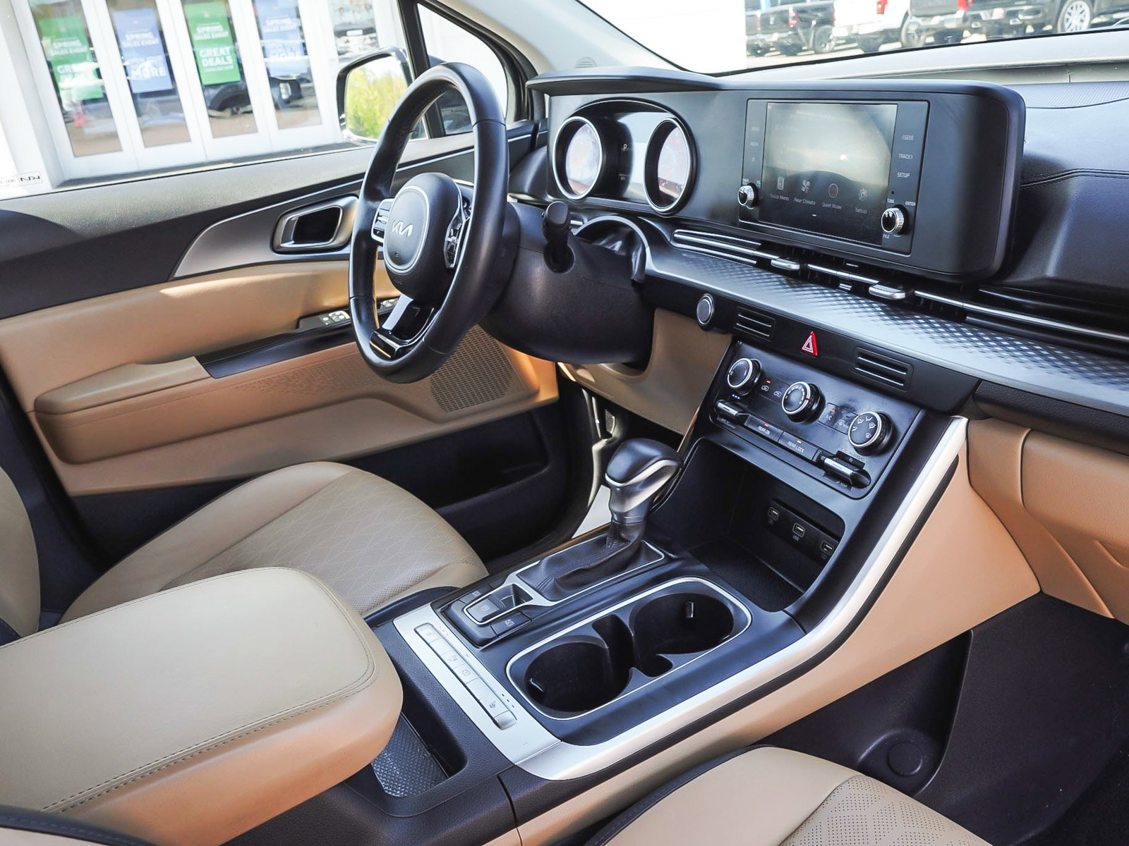 Used 2022 Kia Carnival LX FWD image 42