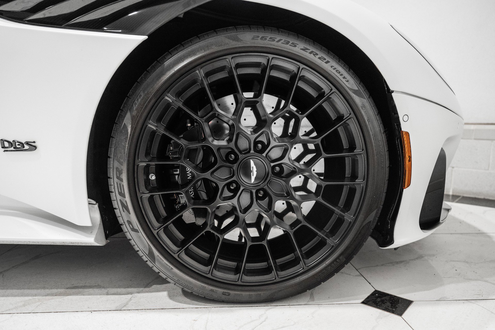 Used 2023 Aston Martin DBS Coupe RWD image 46