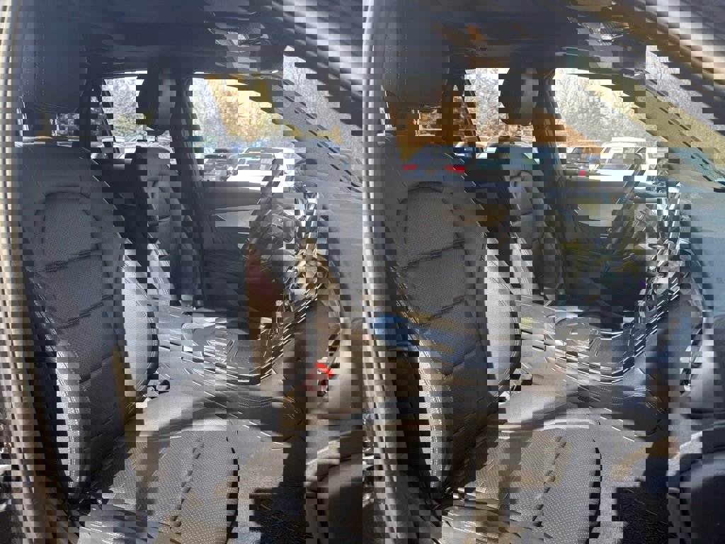 Used 2020 Mercedes-Benz GLC 300 4MATIC image 30