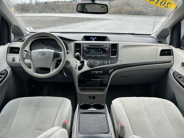 Used 2014 Toyota Sienna LE image 12