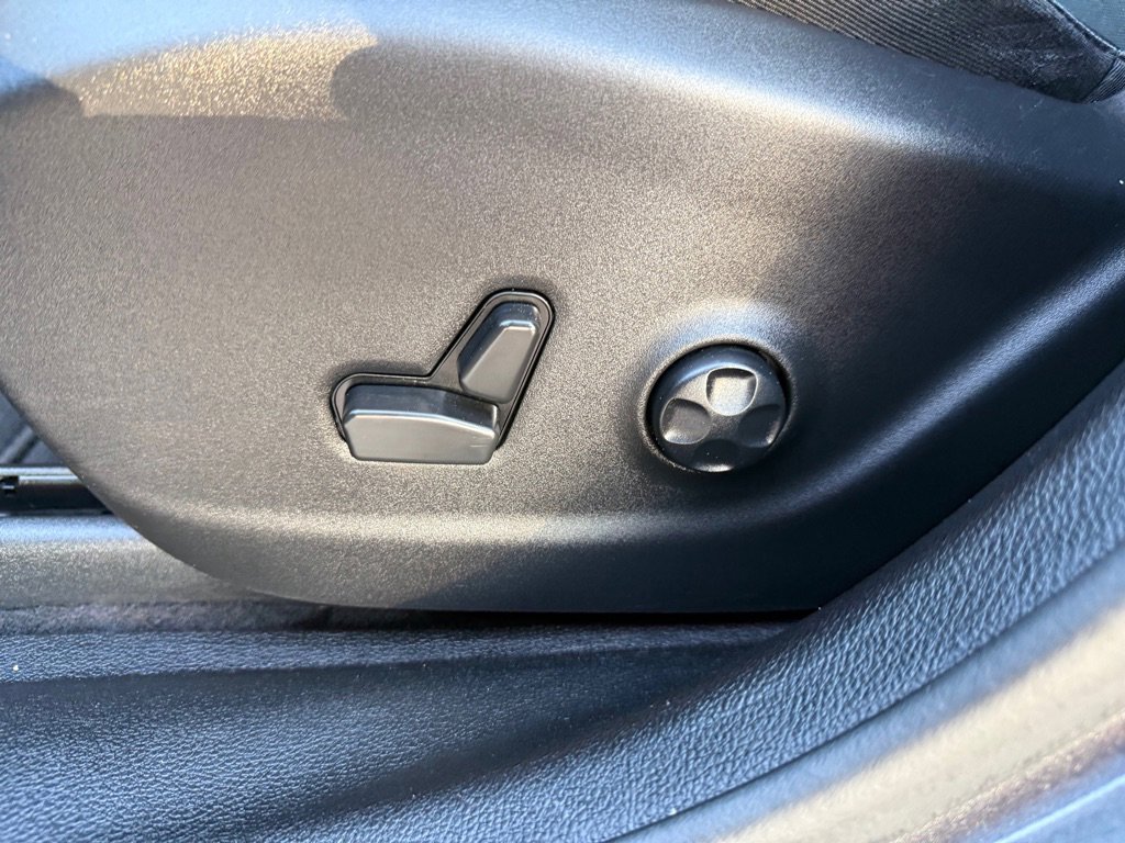 Used 2021 Jeep Cherokee Latitude Plus image 16