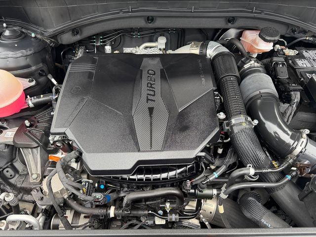 Used 2023 Hyundai Santa Fe Limited AWD/4WD image 23