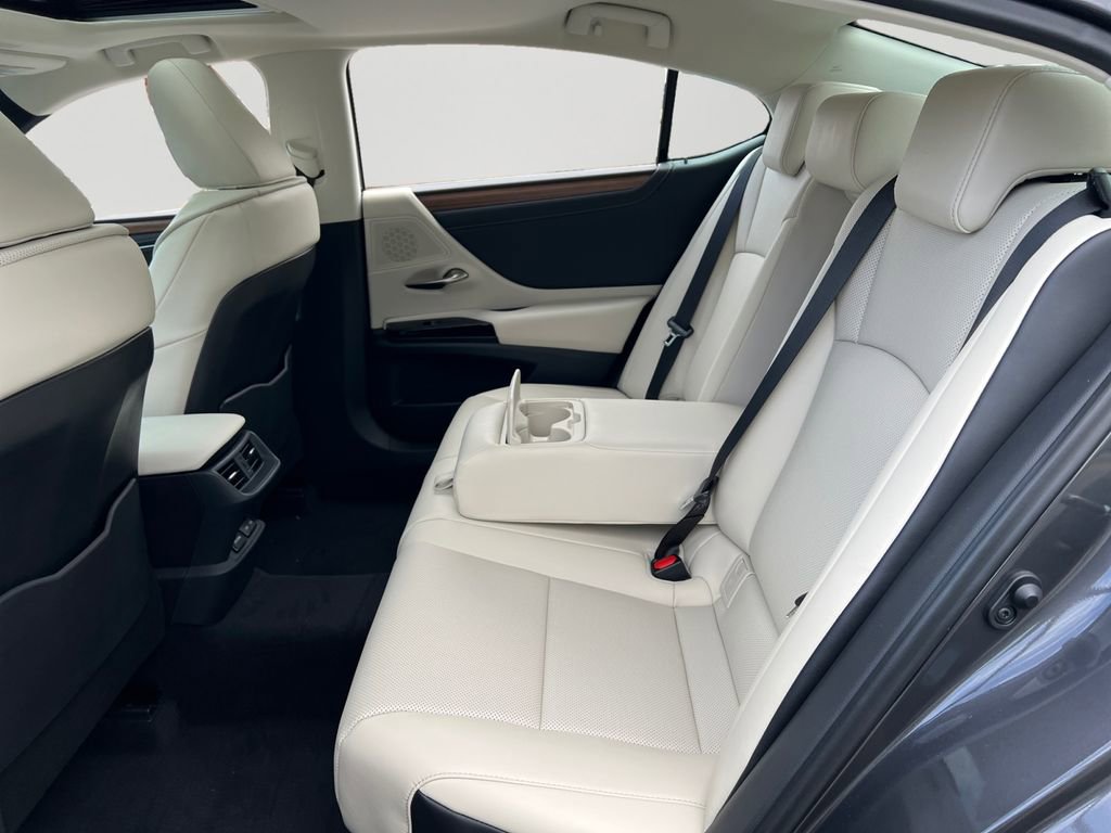 Certified 2025 Lexus ES 350 w/ Premium Package image 8