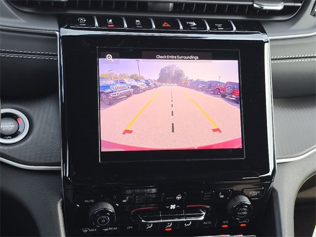 New 2025 Jeep Grand Cherokee Laredo X w/ Luxury Tech Group I image 11