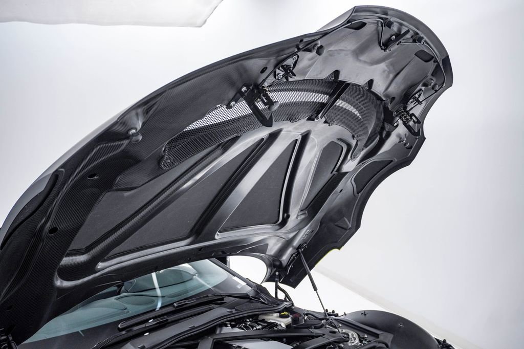 Used 2023 Aston Martin V12 Vantage Roadster image 40