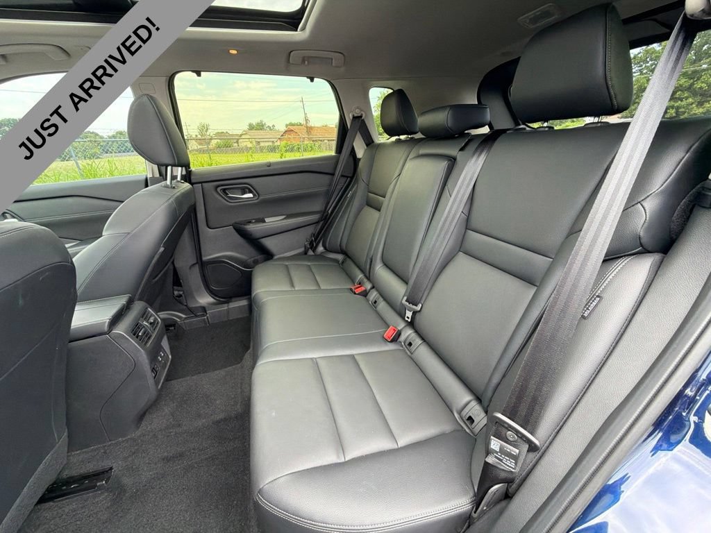 Certified 2025 Nissan Rogue SL w/ Tech Package AWD/4WD image 14