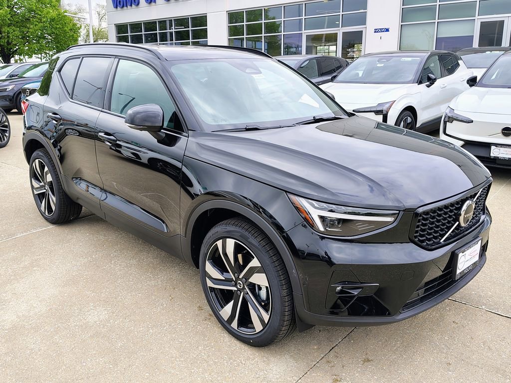 New 2026 Volvo XC40 B5 Ultra w/ Climate Package AWD/4WD image 4