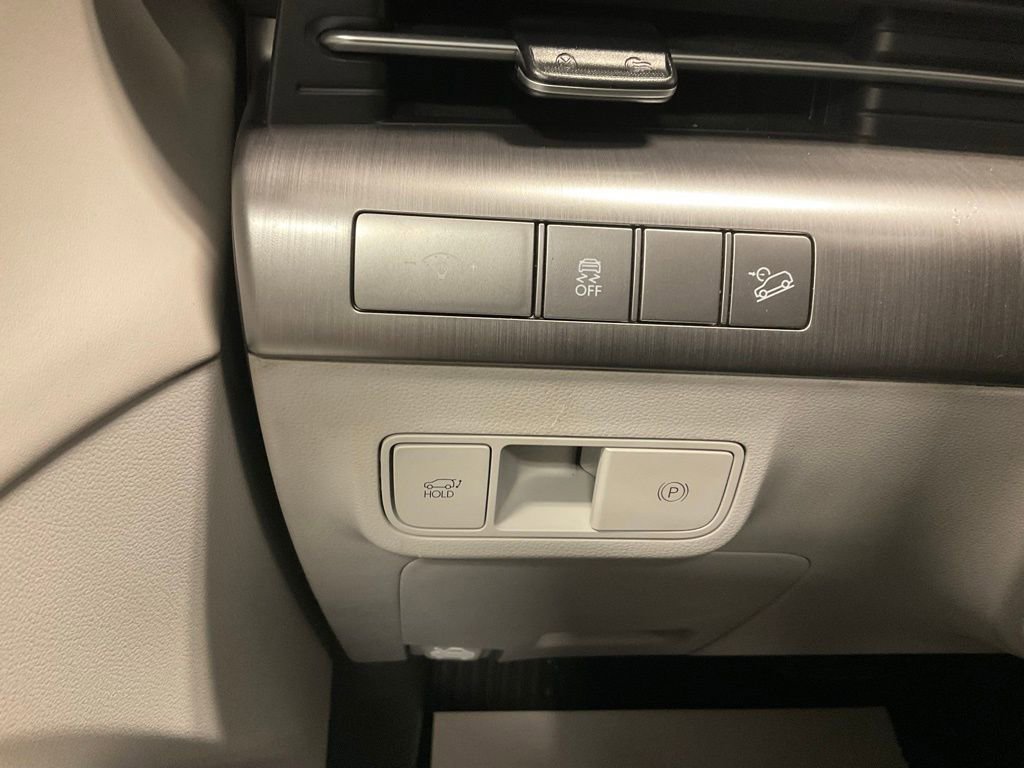 Used 2024 Hyundai Kona Limited image 15