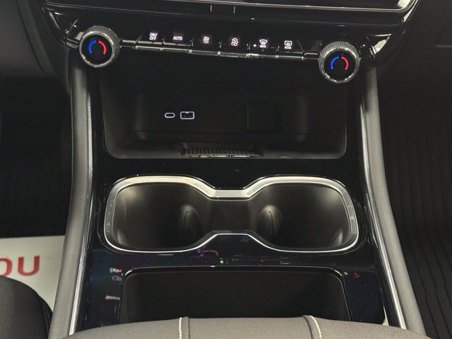 New 2027 Chevrolet Traverse LT w/ Driver Confidence Package AWD/4WD image 18