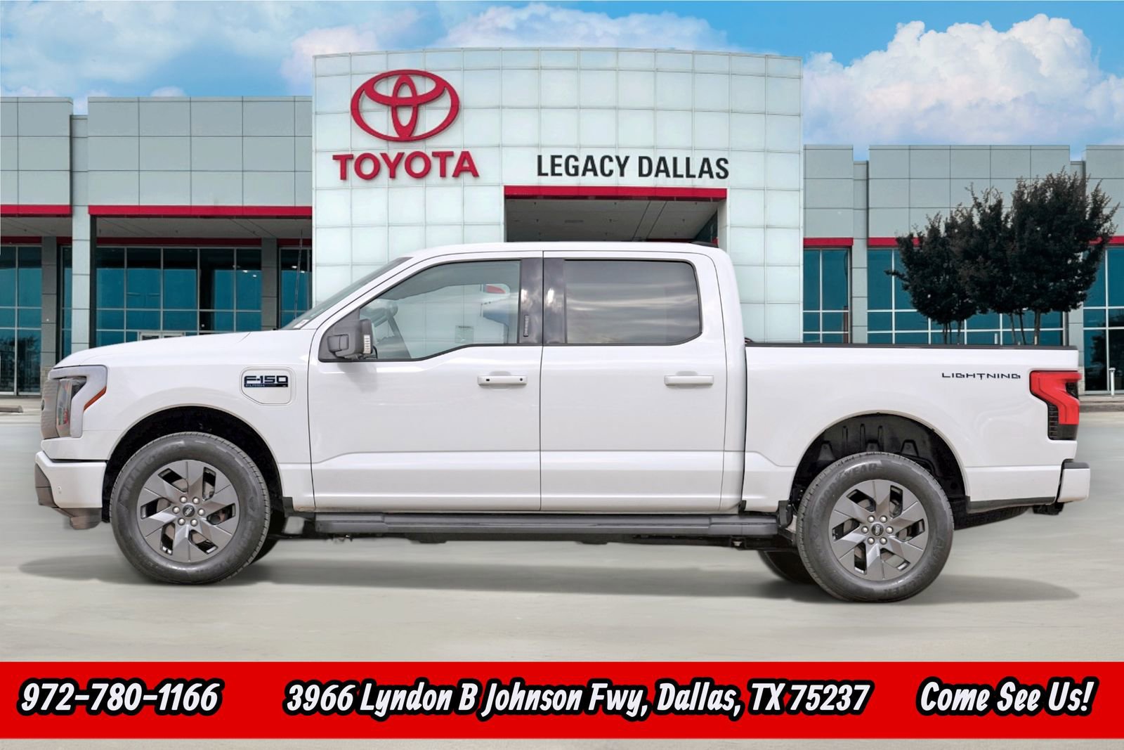 Used 2024 Ford F150 Lightning Flash image 7