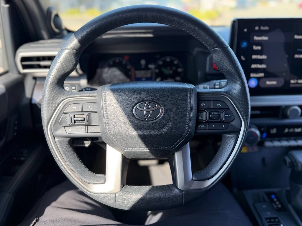 Used 2025 Toyota 4Runner TRD Off-Road Premium w/ Tow Technology Package AWD/4WD image 6