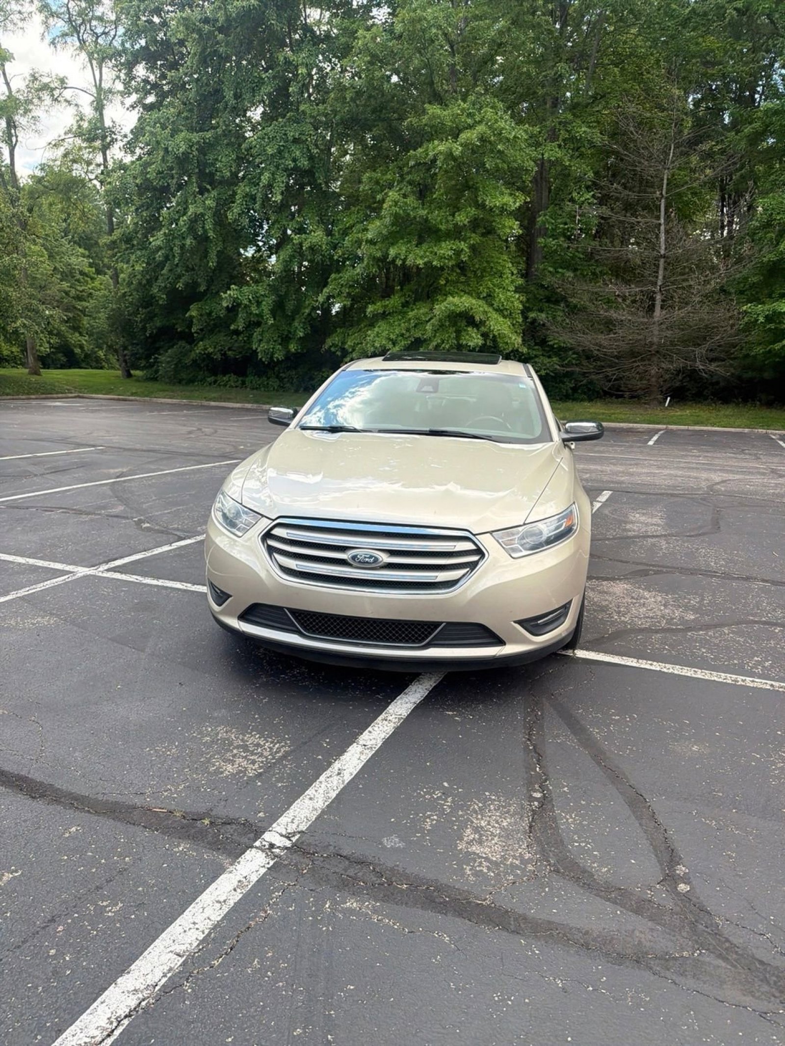 Used 2017 Ford Taurus Limited FWD image 9