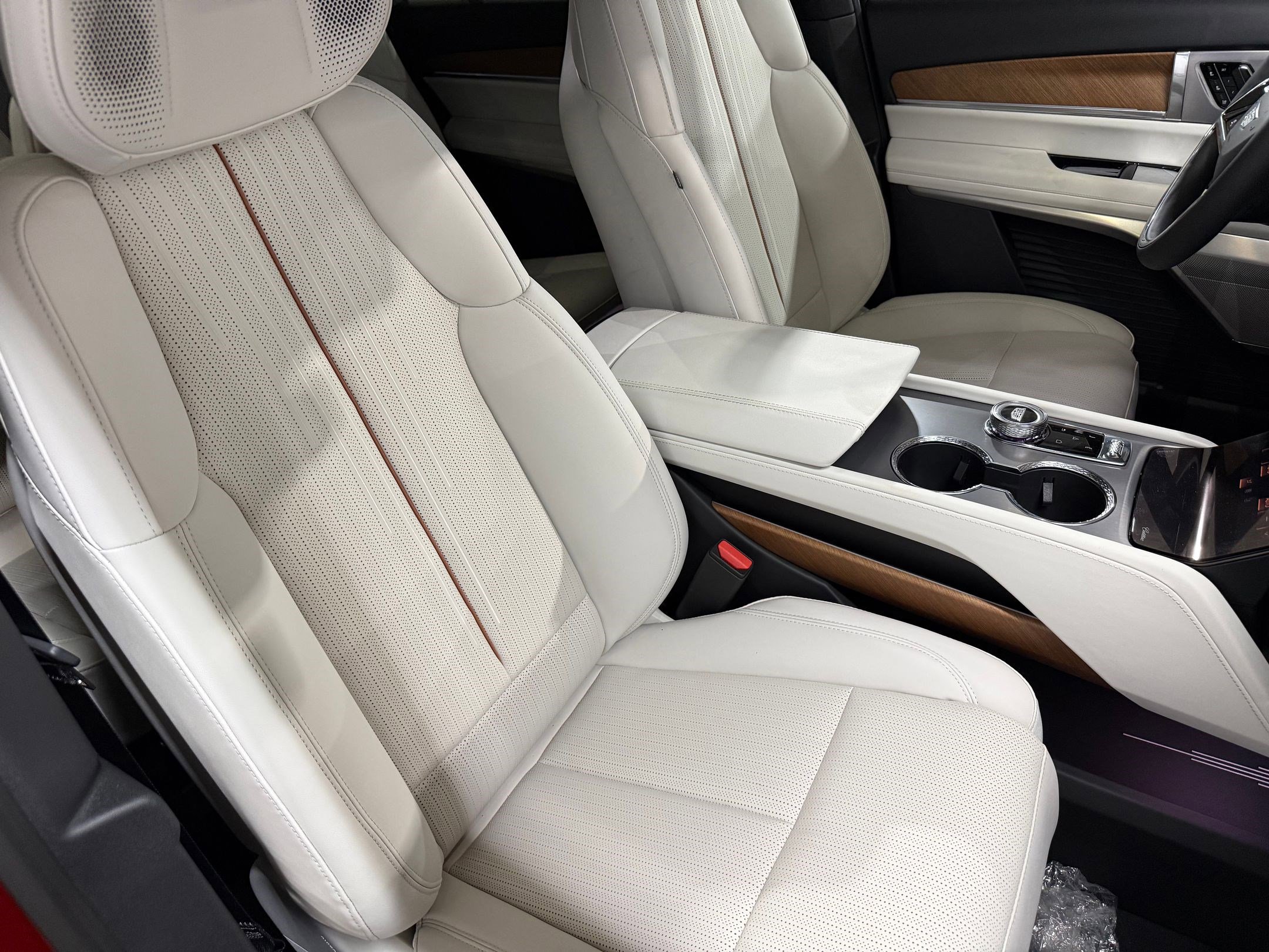 New 2026 Cadillac Vistiq Sport image 54