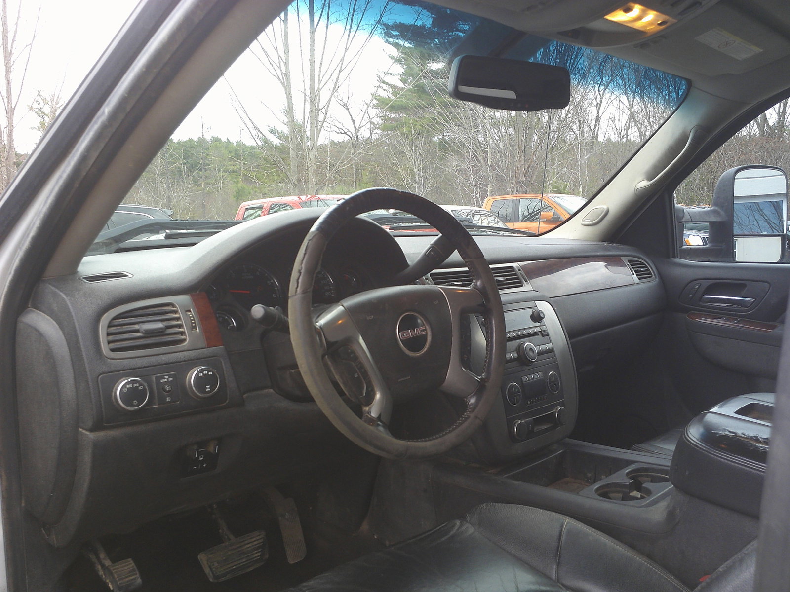 Used 2013 GMC Sierra 2500 SLT w/ Suspension Package, Off-Road AWD/4WD image 13