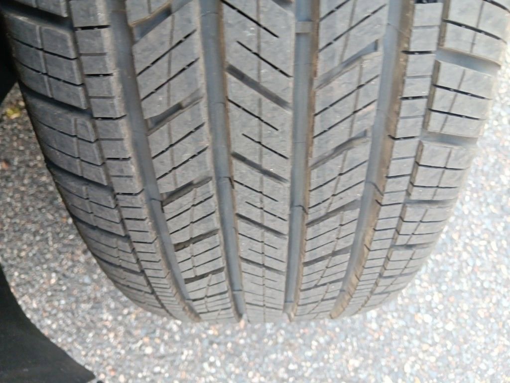 Used 2025 Volkswagen Taos SE image 25