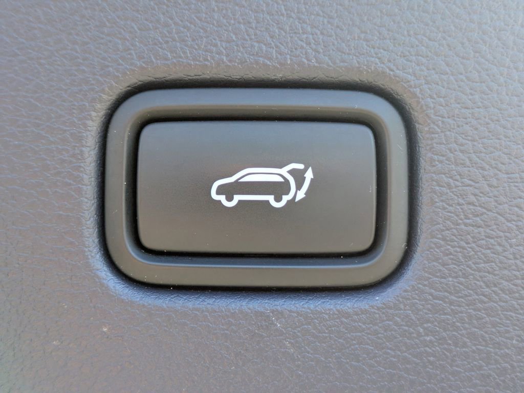 Used 2022 Hyundai Palisade Limited FWD image 14
