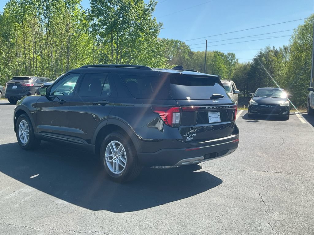 New 2026 Ford Explorer Active w/ Active Comfort Package RWD image 7