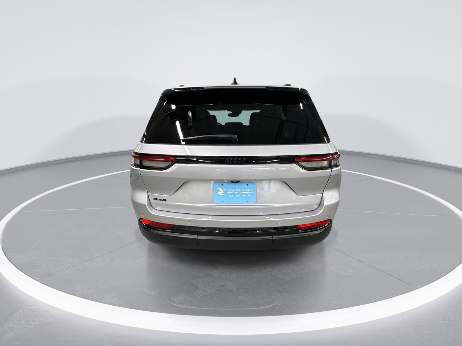 Used 2024 Jeep Grand Cherokee Altitude image 7