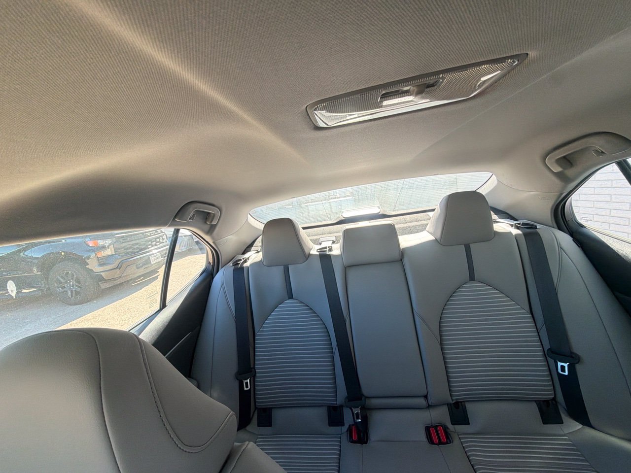 Used 2022 Toyota Camry SE w/ Convenience Package FWD image 8