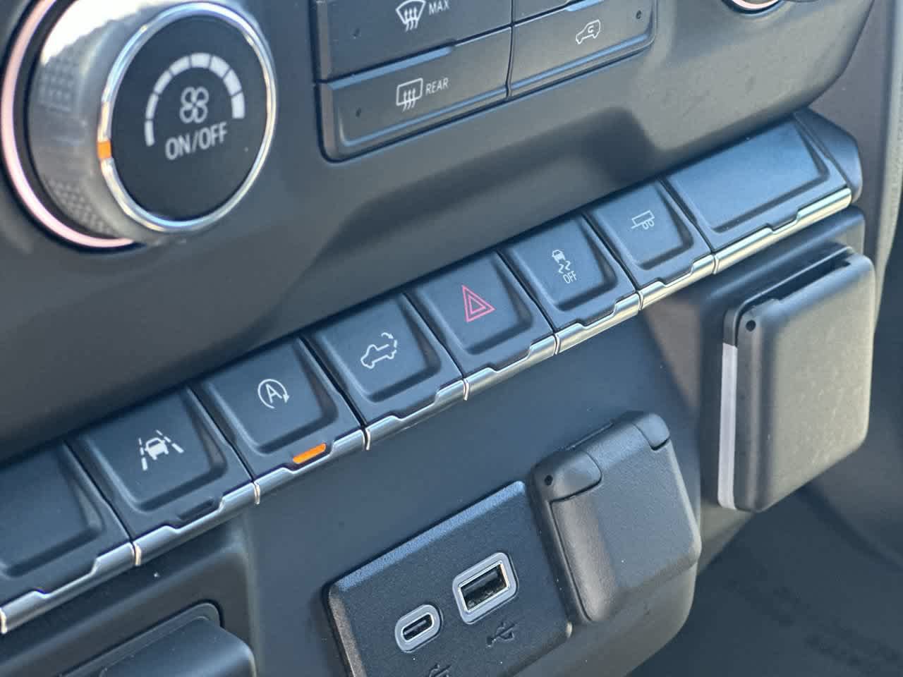 Used 2024 Chevrolet Silverado 1500 Custom RWD image 17