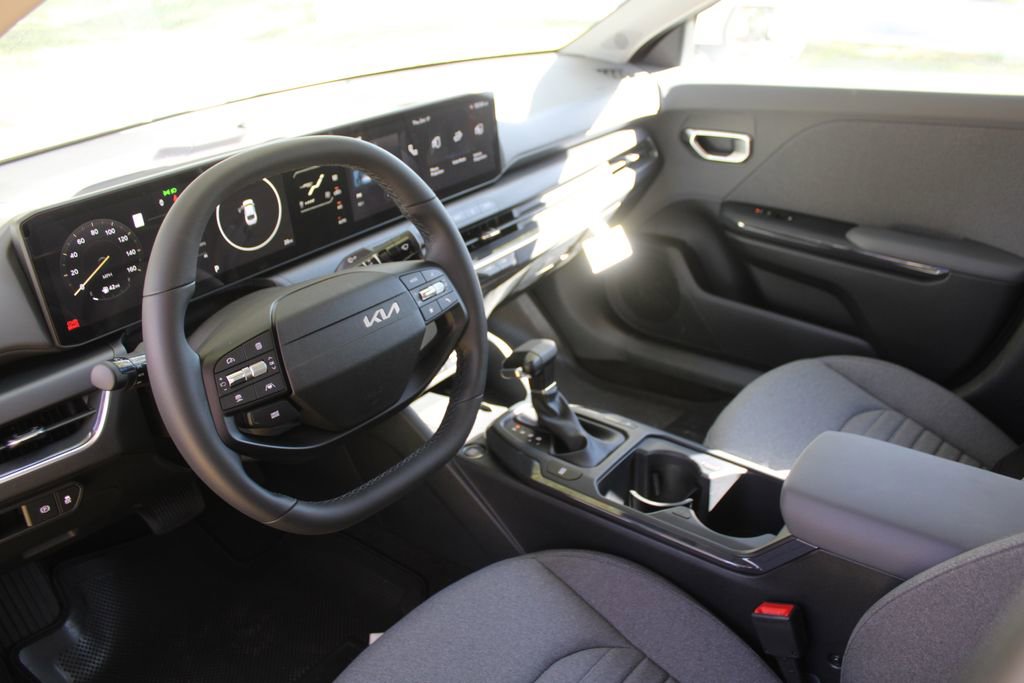 New 2025 Kia K4 EX image 20