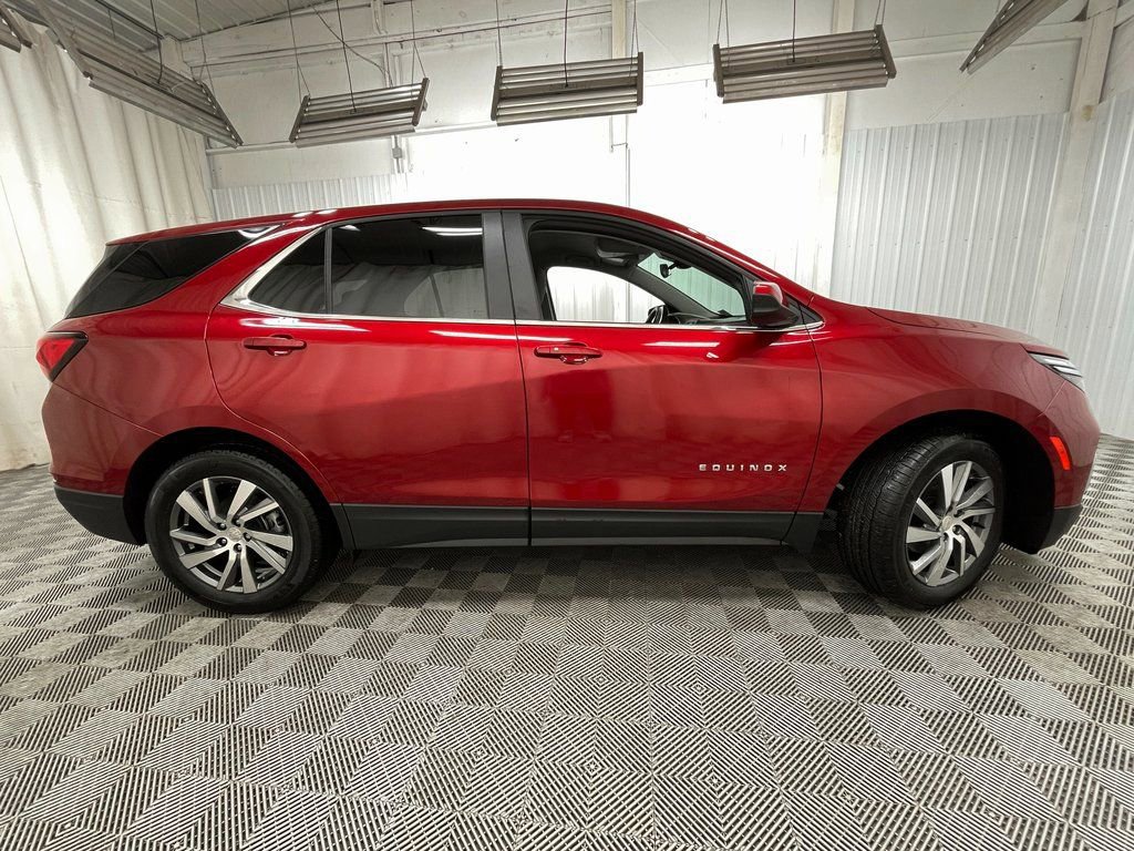 Used 2024 Chevrolet Equinox LT w/ LPO, Floor Liner Package FWD image 18