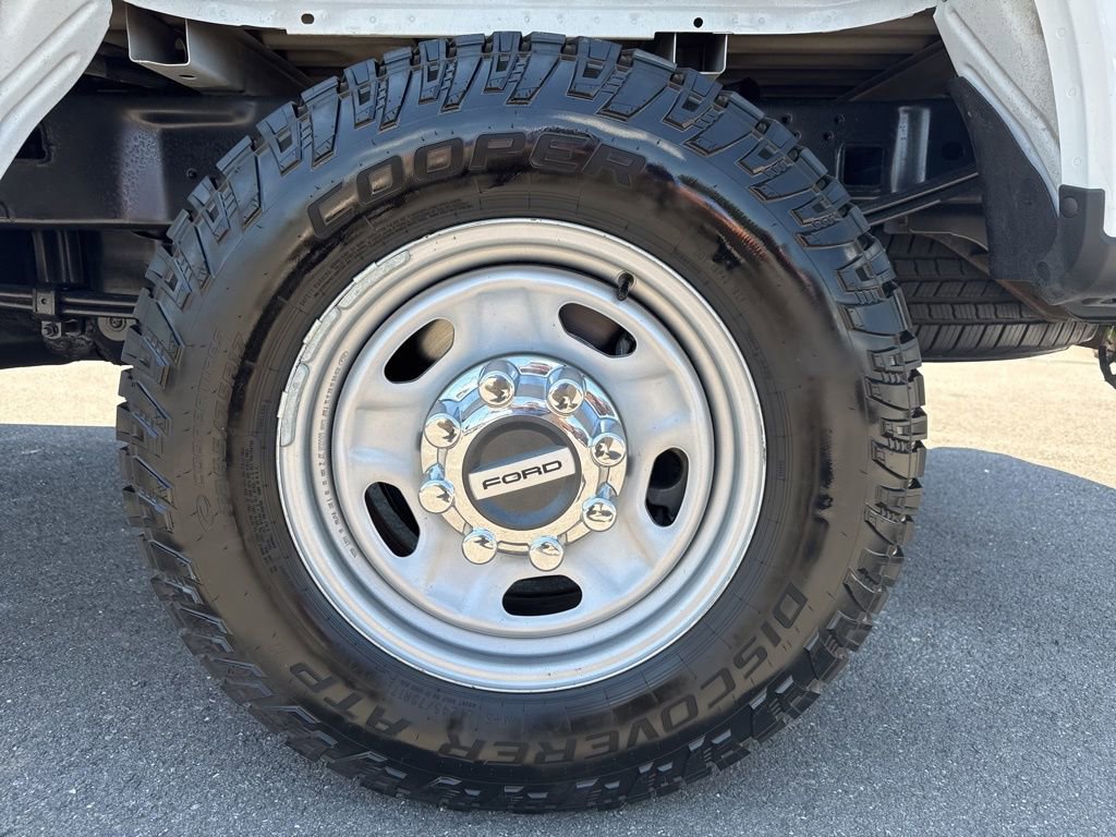 Used 2023 Ford F250 XL w/ XL Chrome Package image 13