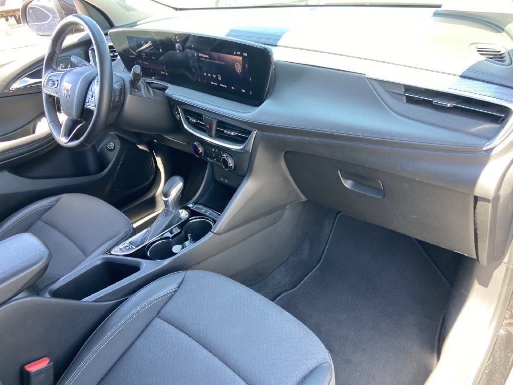 Used 2024 Buick Encore GX Preferred FWD image 24