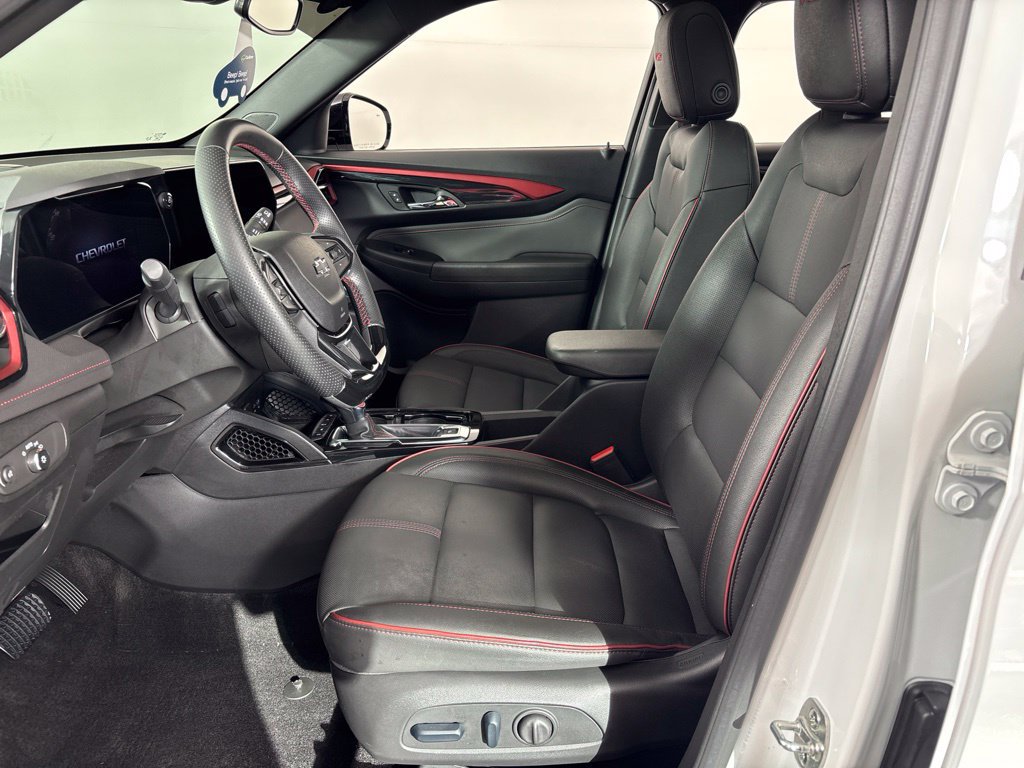 Used 2024 Chevrolet TrailBlazer RS w/ Convenience Package FWD image 24