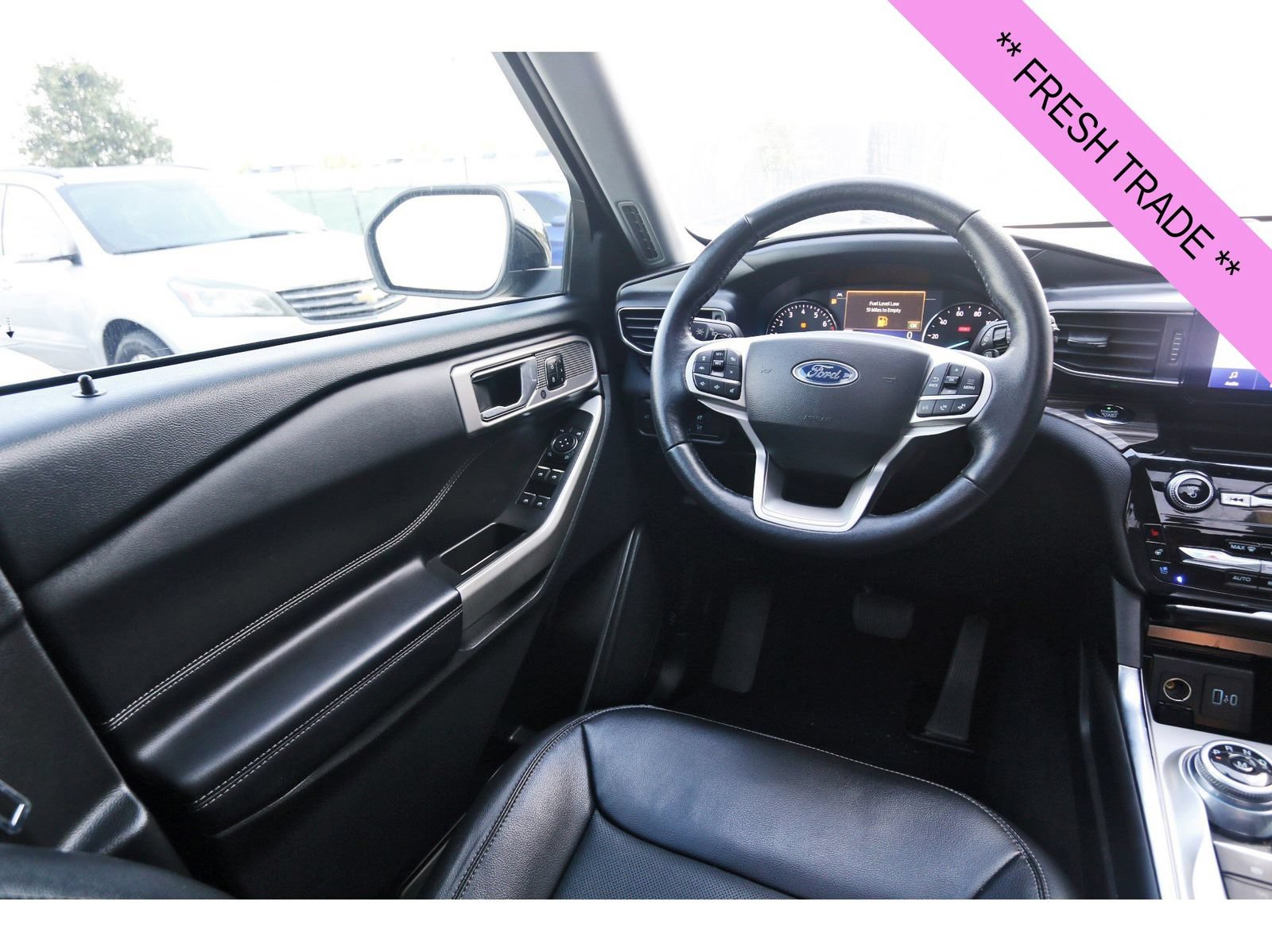 Used 2021 Ford Explorer Limited w/ Equipment Group 301A RWD image 9