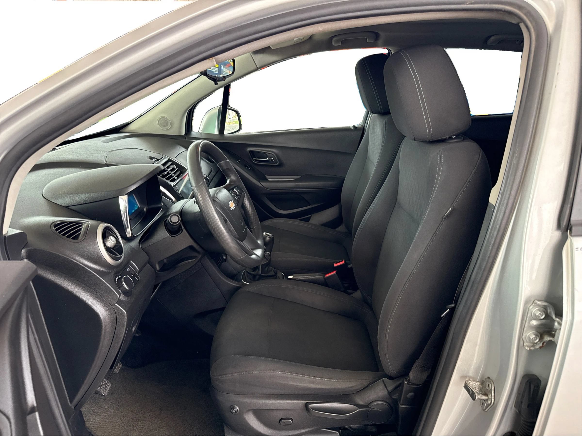 Used 2016 Chevrolet Trax LS FWD image 9