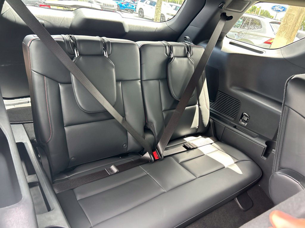 Used 2026 Ford Explorer ST-Line w/ ST-Line Street Pack RWD image 49