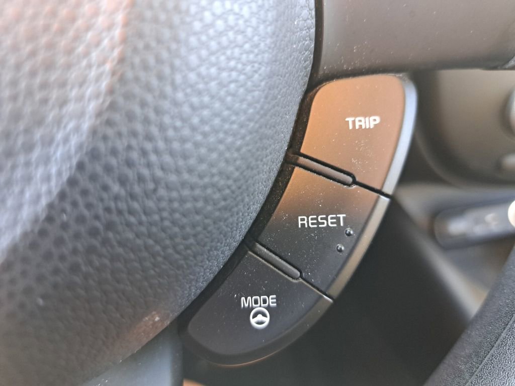 Used 2016 Kia Soul Base image 11