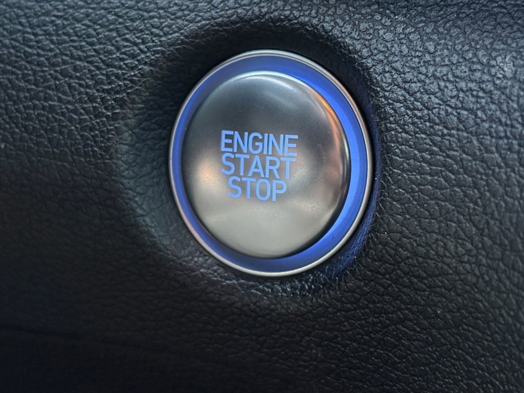 Used 2023 Hyundai Santa Fe SEL image 14