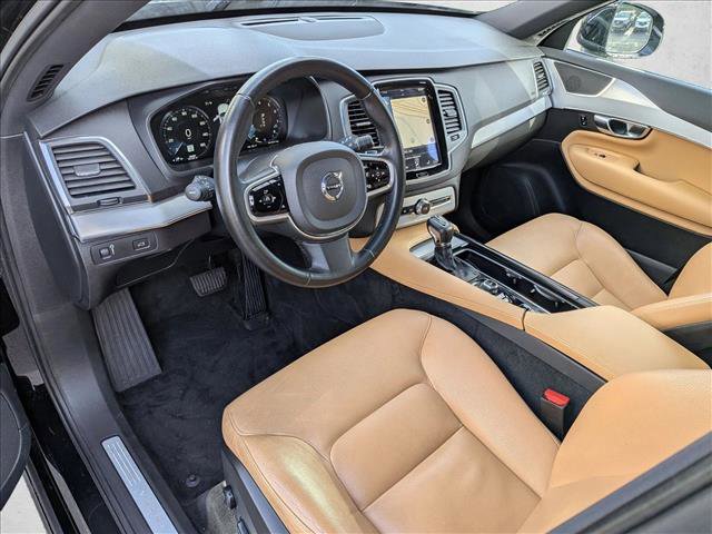 Used 2017 Volvo XC90 T6 Momentum w/ Vision Package image 9