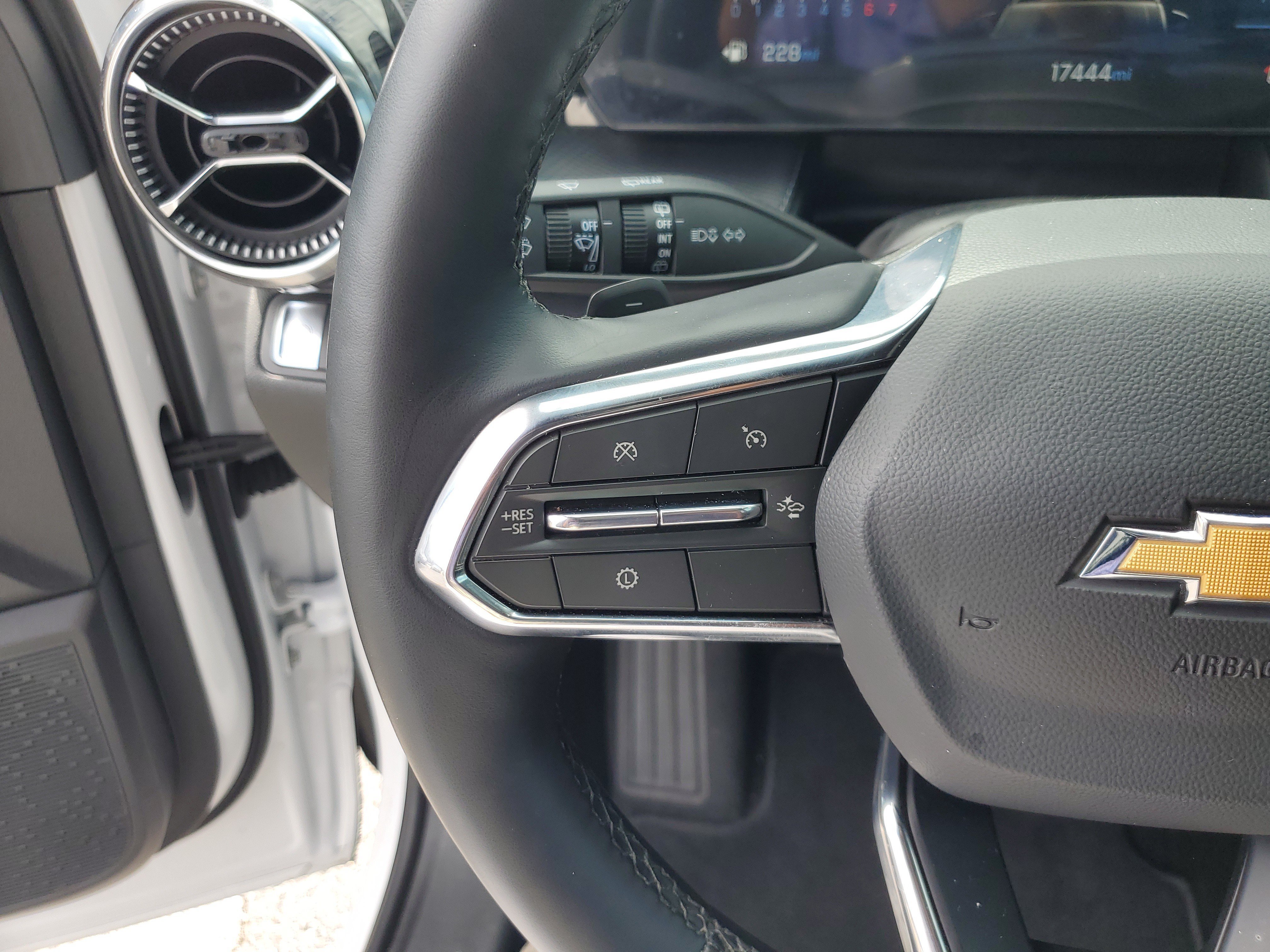 Used 2026 Chevrolet Equinox LT FWD image 26
