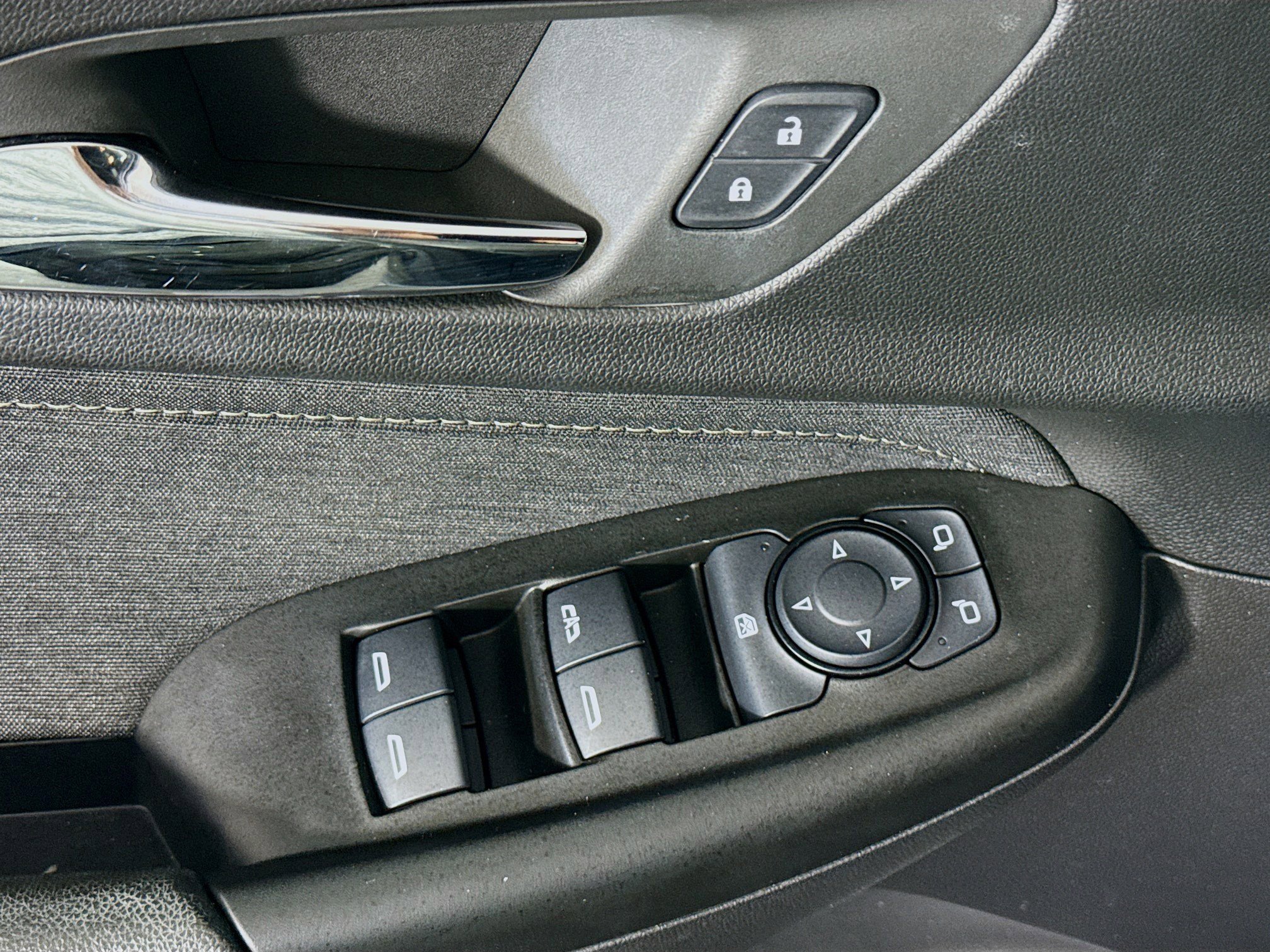 Used 2023 Chevrolet TrailBlazer ACTIV w/ Sun and Liftgate Package image 24