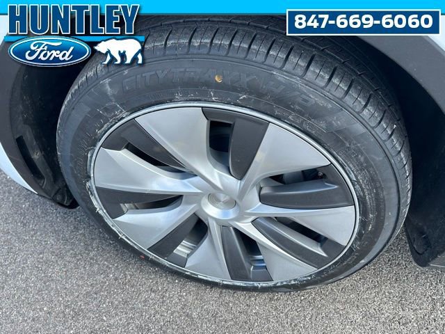Used 2023 Tesla Model Y Long Range image 10