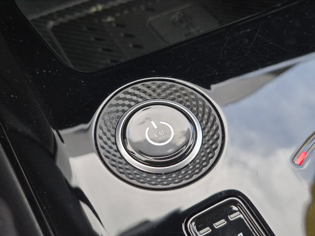 Certified 2024 Kia Niro Wave FWD image 25