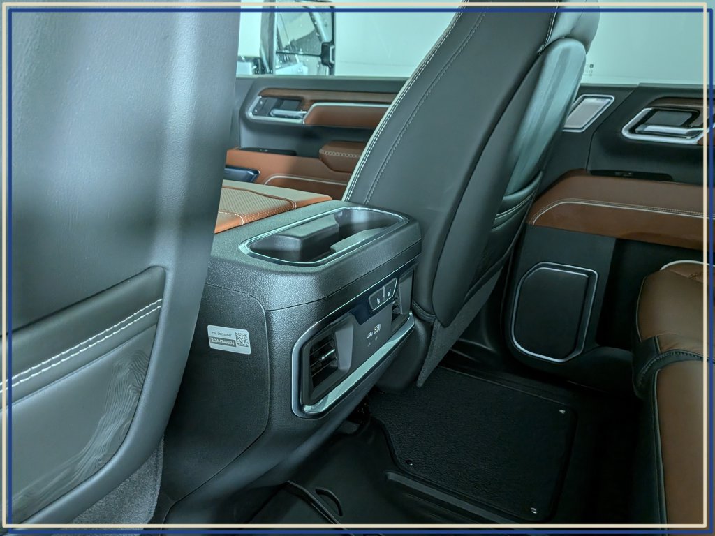 New 2026 GMC Sierra 3500 Denali Ultimate AWD/4WD image 32