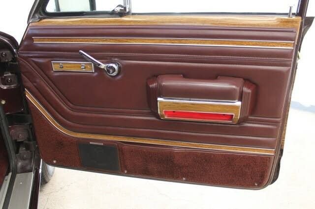 Used 1989 Jeep Grand Wagoneer image 85