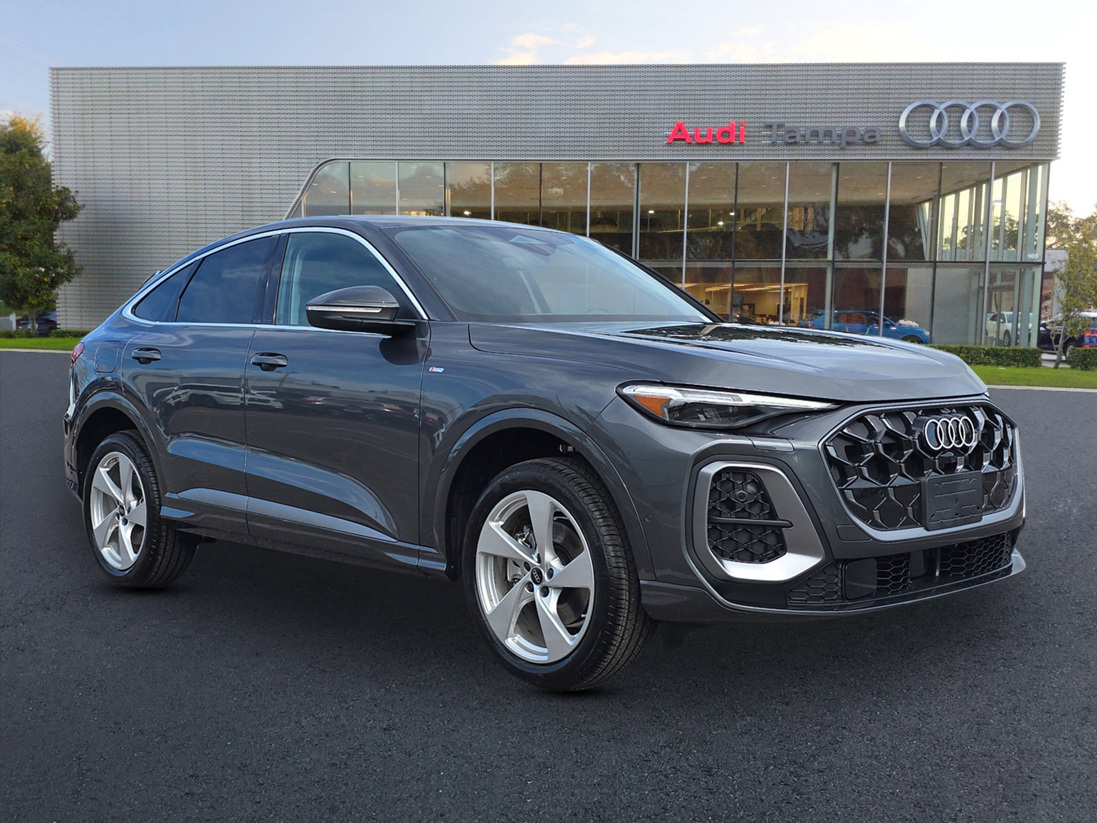 New 2025 Audi Q5 Premium Plus image 1