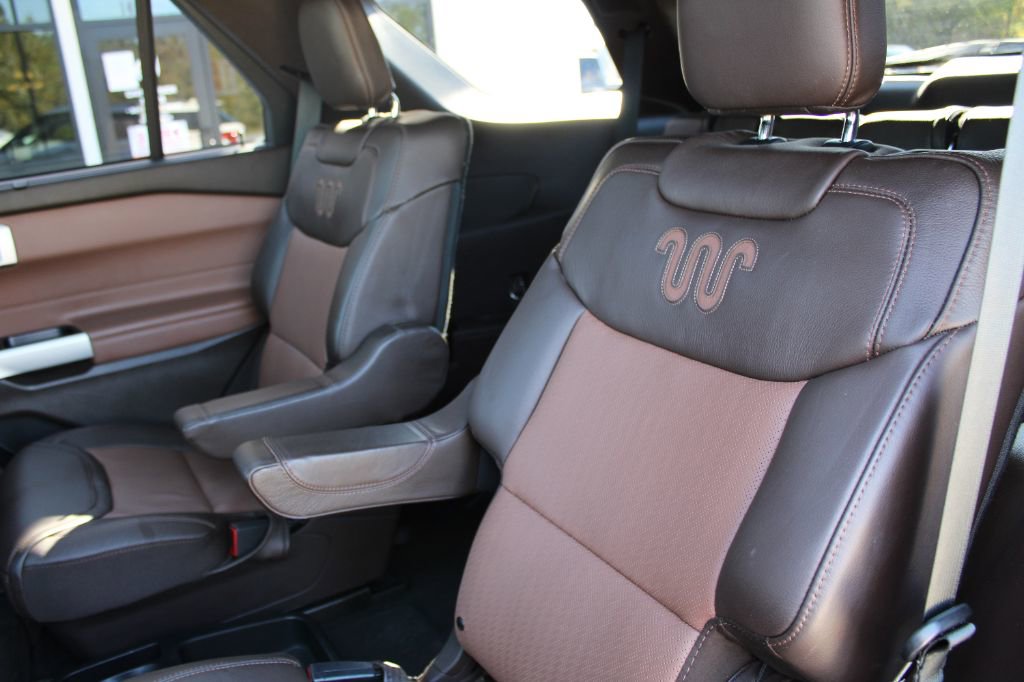 Used 2021 Ford Explorer King Ranch w/ Premium Technology Package image 25