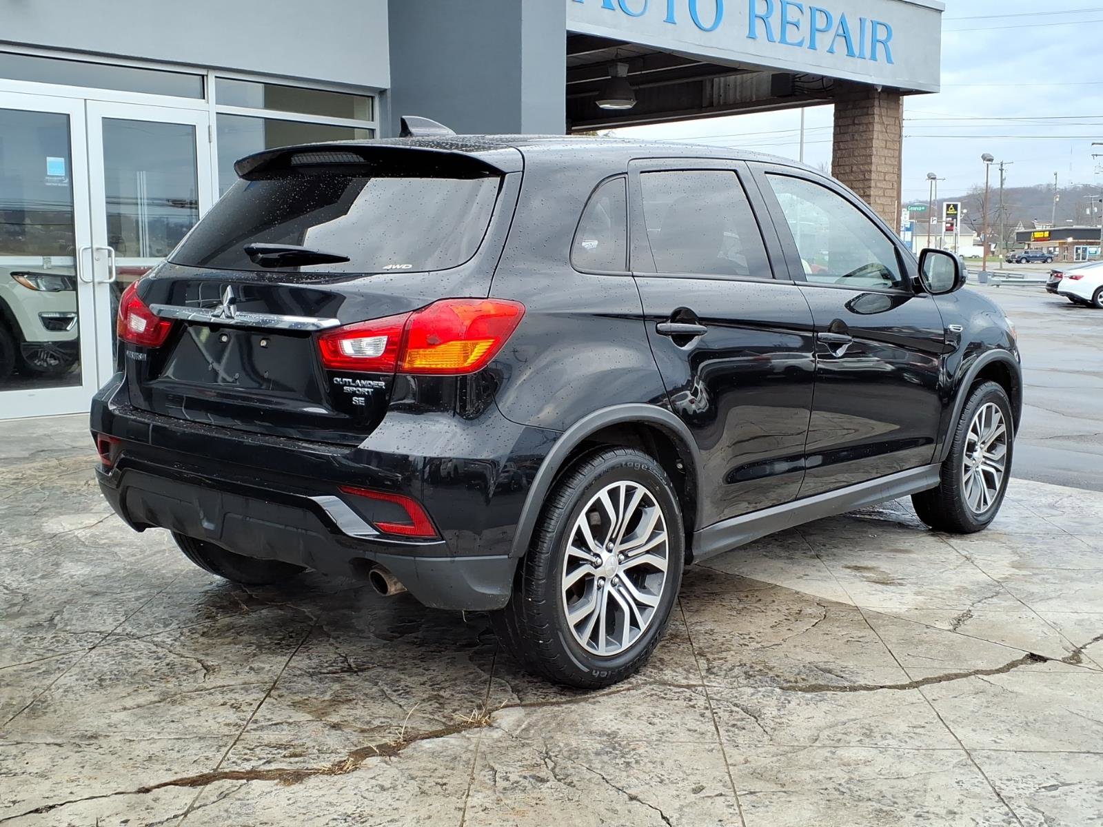 Used 2019 Mitsubishi Outlander Sport SE AWD/4WD image 3