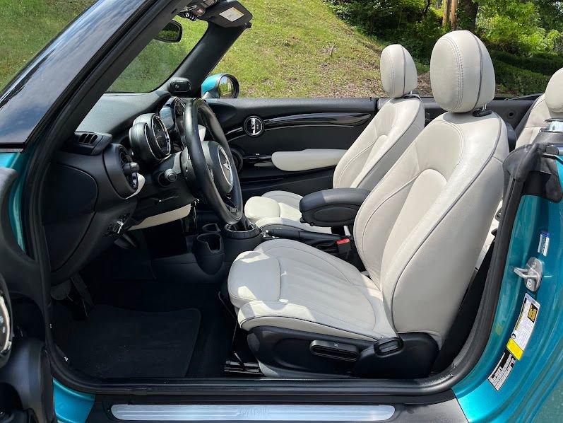 Used 2016 MINI Cooper Convertible FWD image 8